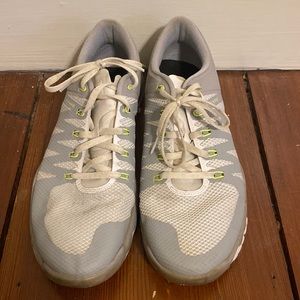 Nike training tennis shoes size 11